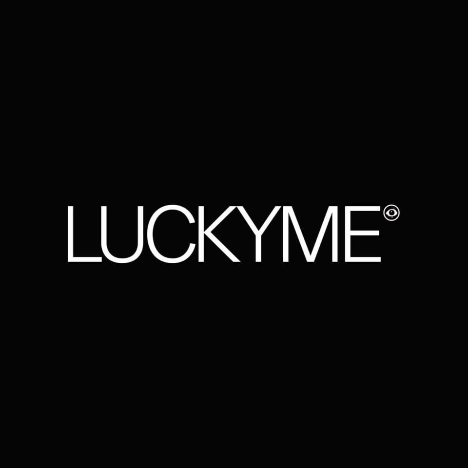 Label LuckyMe and the Social Networks - iZueL_